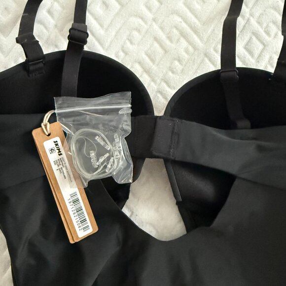 NWT SKIMS Black Strapless Thong Bodysuit Size S - Picture 3 of 4